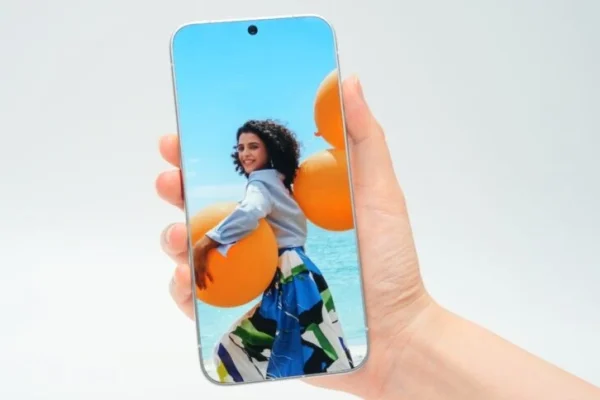 Смартфон без рамок узагалі: Tecno везе на IFA концепт, про який мріють роками